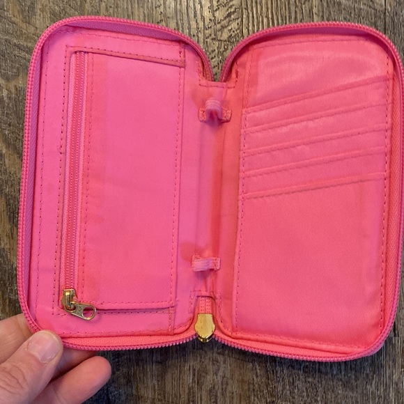 Lilly Pulitzer wristlet - Picture 4 of 6